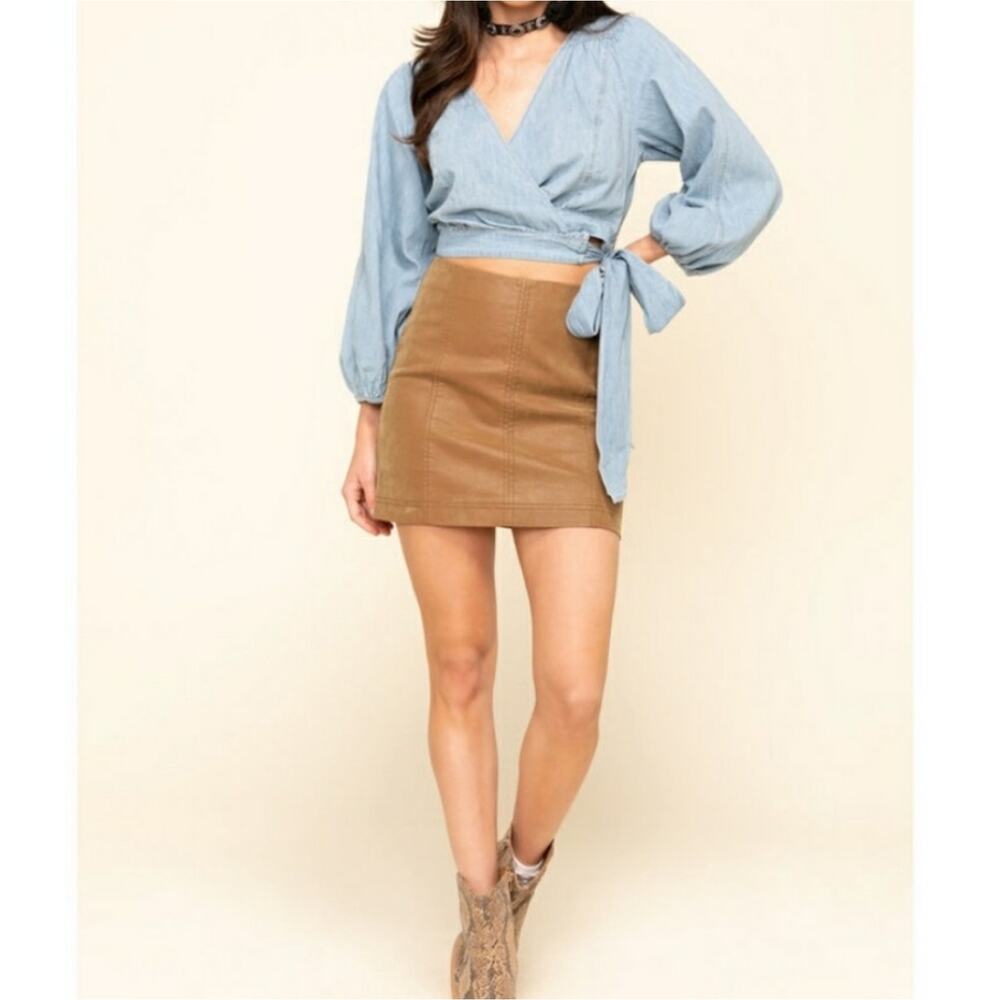 Free People‎ modern caramel color vegan faux leather mini skirt woman's size 0